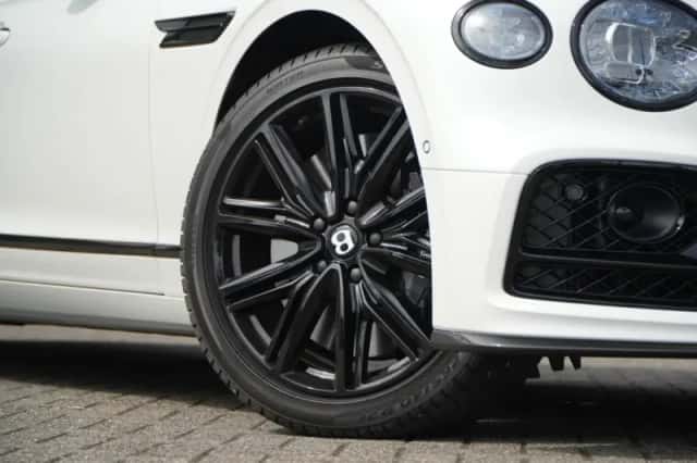 Bentley Flying Spur (2021) thumbnail 5