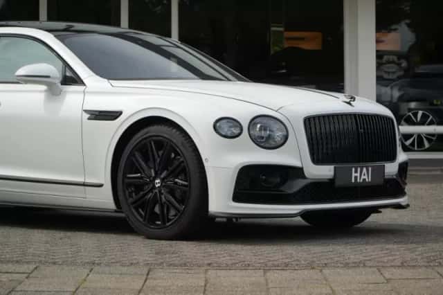 Bentley Flying Spur (2021) thumbnail 6