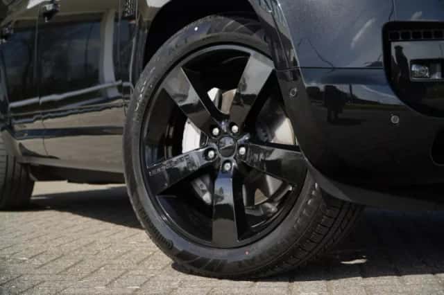 Land Rover Defender (2026) thumbnail 5