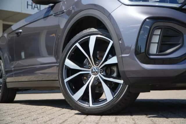 Volkswagen T-Roc (2025) thumbnail 4