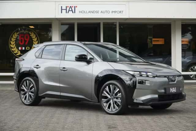 Subaru Solterra (2026) thumbnail 5