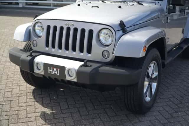 Jeep Wrangler (2014) thumbnail 3