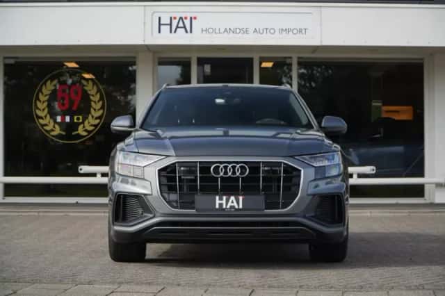 Audi Q8 (2023) thumbnail 2