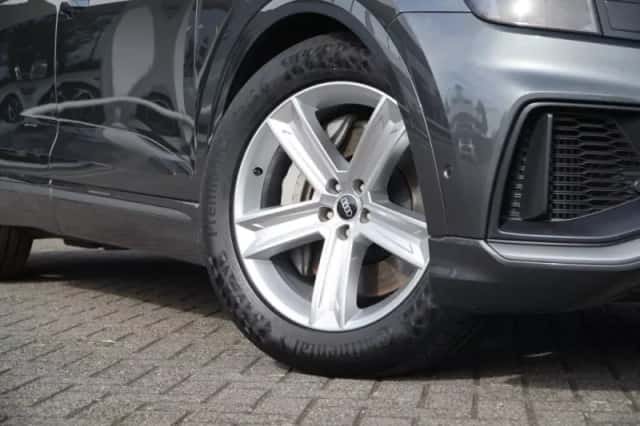 Audi Q8 (2023) thumbnail 5