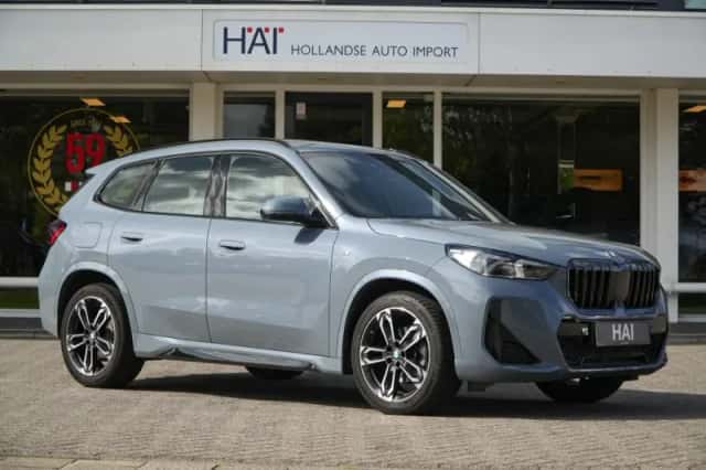 BMW X1 (2022) thumbnail 4