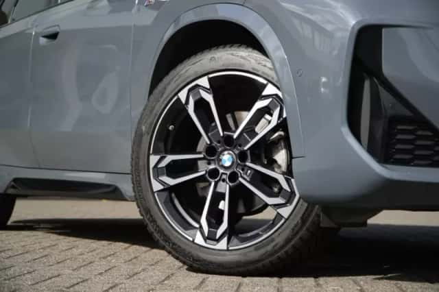 BMW X1 (2022) thumbnail 5