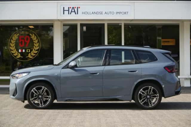 BMW X1 (2022) thumbnail 6