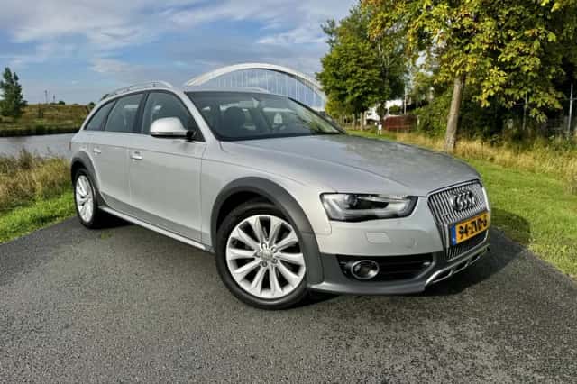 Audi A4 Allroad (2012) thumbnail 1