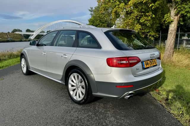 Audi A4 Allroad (2012) thumbnail 2