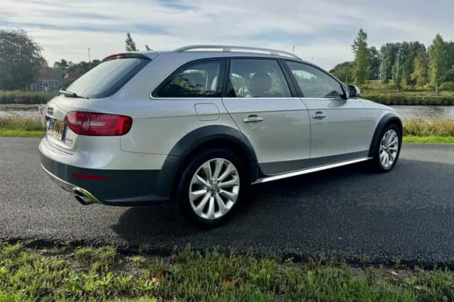 Audi A4 Allroad (2012) thumbnail 4