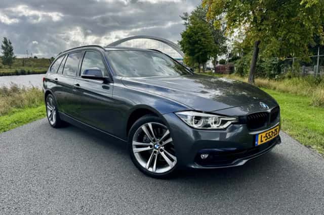BMW 3-Serie (2017) thumbnail 1