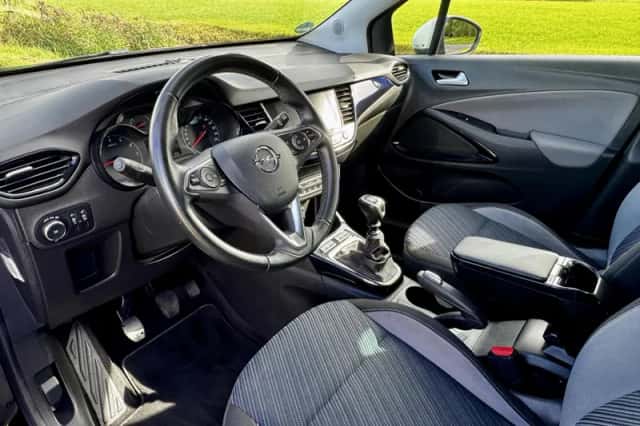 Opel Crossland X (2019) thumbnail 3