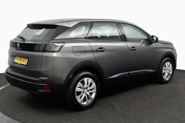 Peugeot 3008 (2022) thumbnail 3