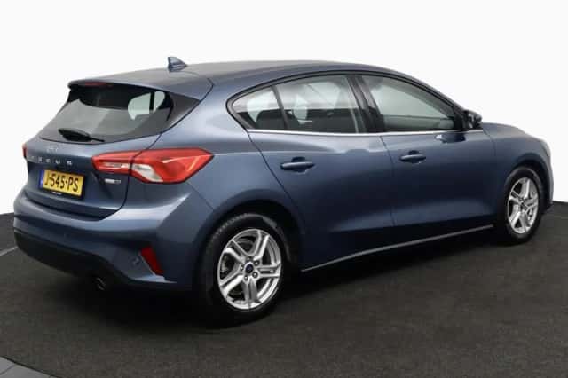 Ford Focus (2020) thumbnail 3