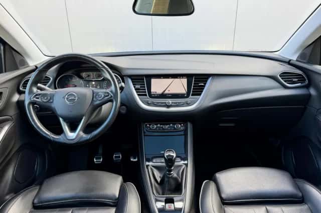 Opel Grandland (2018) thumbnail 2