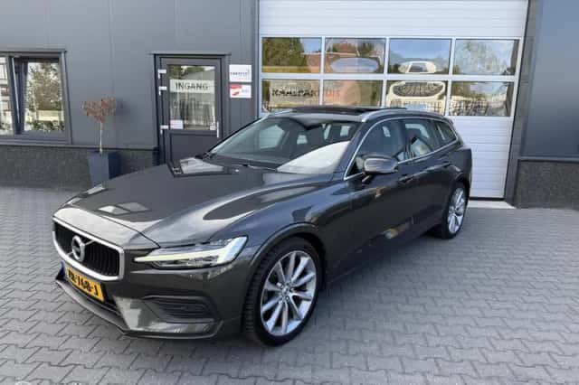 Volvo V60 (2019) thumbnail 1