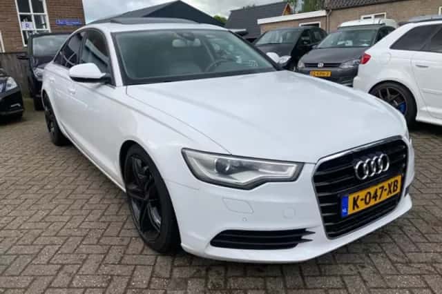 Audi A6 (2012) thumbnail 4