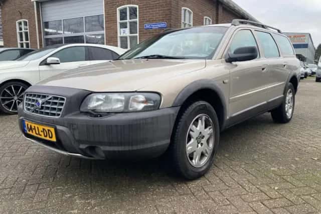 Volvo XC70 (2003) thumbnail 2