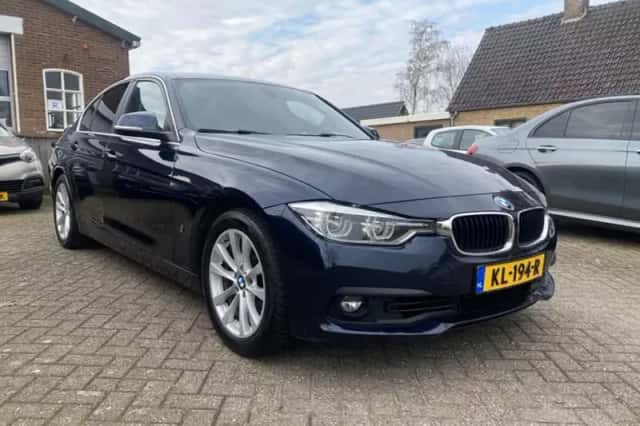 BMW 3-Serie (2016) thumbnail 4