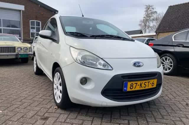 Ford Ka (2010) thumbnail 4