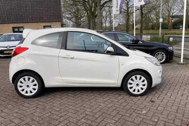 Ford Ka (2010) thumbnail 5