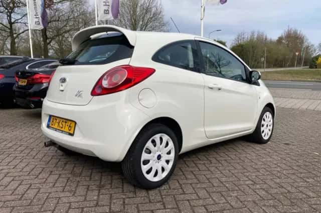 Ford Ka (2010) thumbnail 6