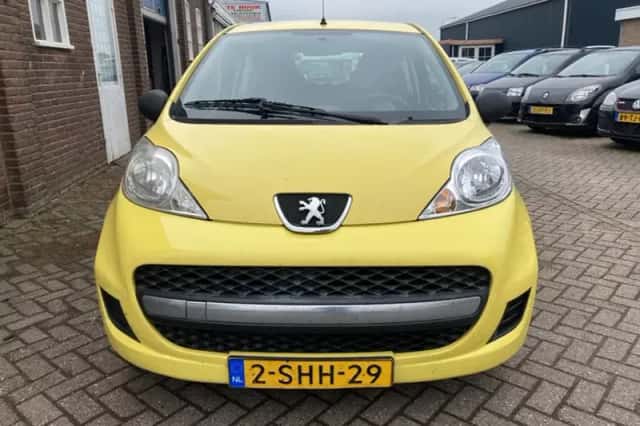 Peugeot 107 (2010) thumbnail 3