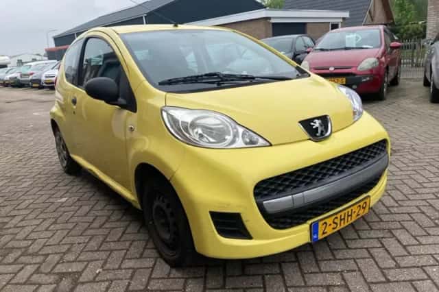 Peugeot 107 (2010) thumbnail 4