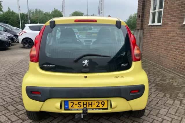Peugeot 107 (2010) thumbnail 6