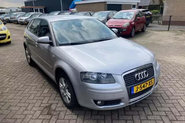 Audi A3 (2008) thumbnail 5