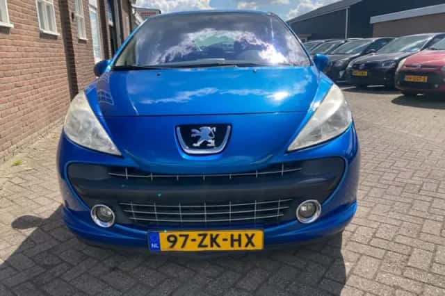 Peugeot 207 (2008) thumbnail 3