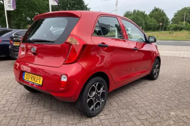 Kia Picanto (2011) thumbnail 6