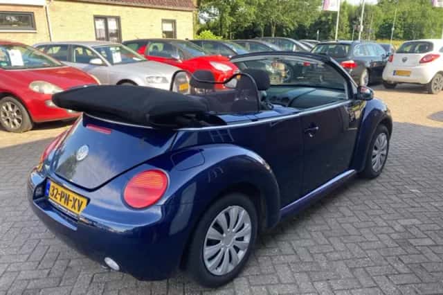Volkswagen New Beetle (2003) thumbnail 6