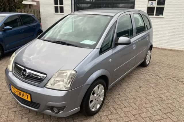 Opel Meriva (2009) thumbnail 2