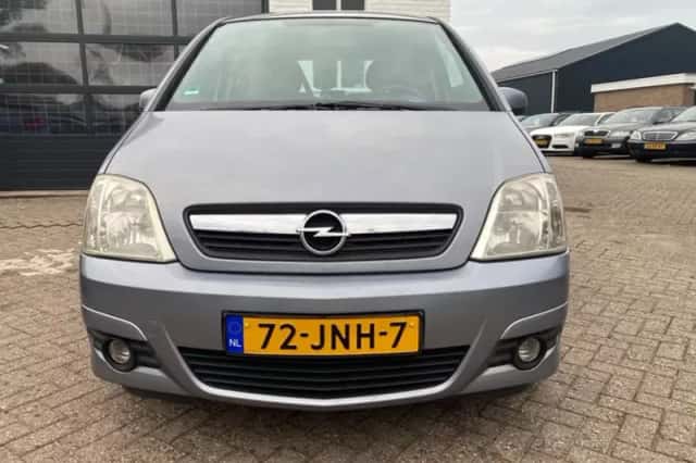 Opel Meriva (2009) thumbnail 3
