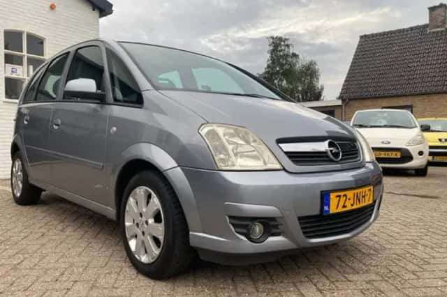 Opel Meriva (2009) thumbnail 4