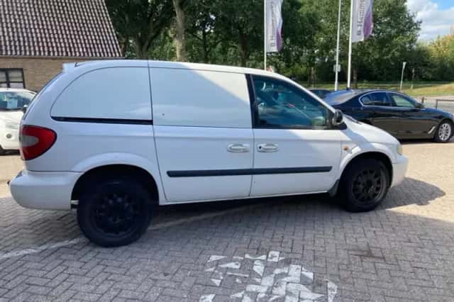 Chrysler Ram Van (2006) thumbnail 6