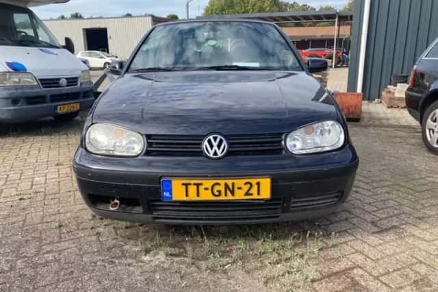 Volkswagen Golf (1998) thumbnail 2