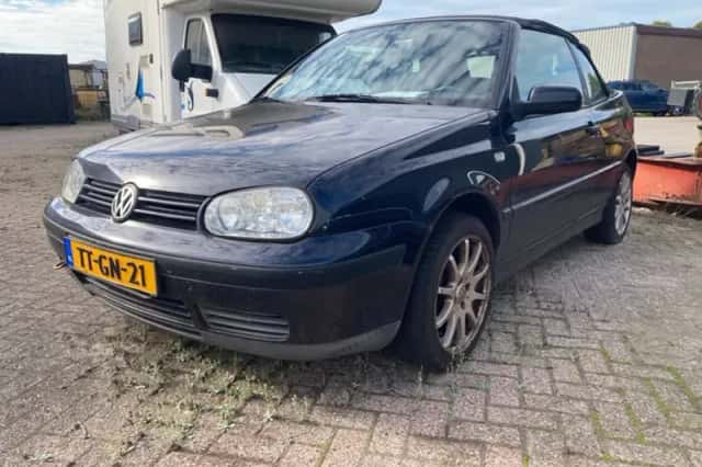 Volkswagen Golf (1998) thumbnail 3