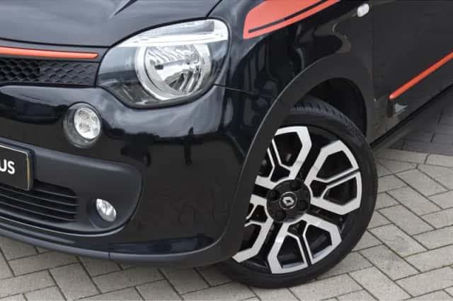 Renault Twingo (2018) thumbnail 2