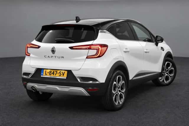 Renault Captur (2020) thumbnail 3