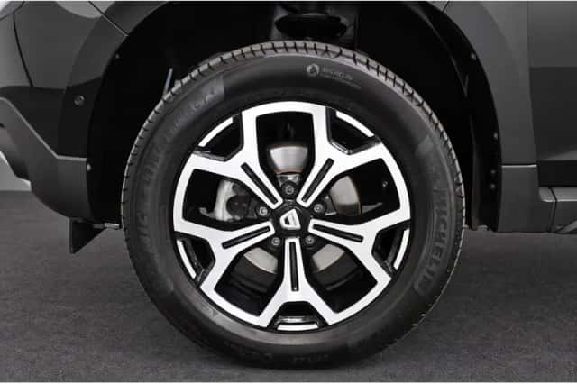 Dacia Duster (2021) thumbnail 4