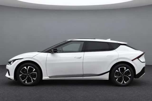 Kia EV6 (2021) thumbnail 3