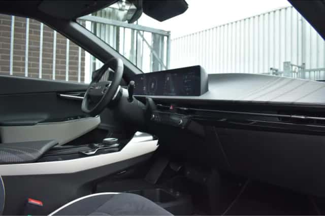 Kia EV6 (2021) thumbnail 3