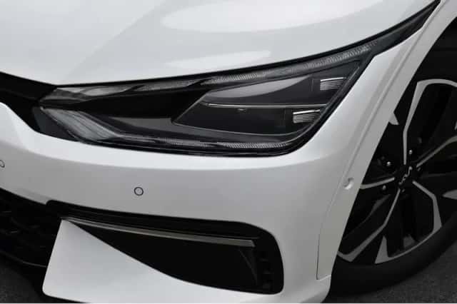 Kia EV6 (2021) thumbnail 5