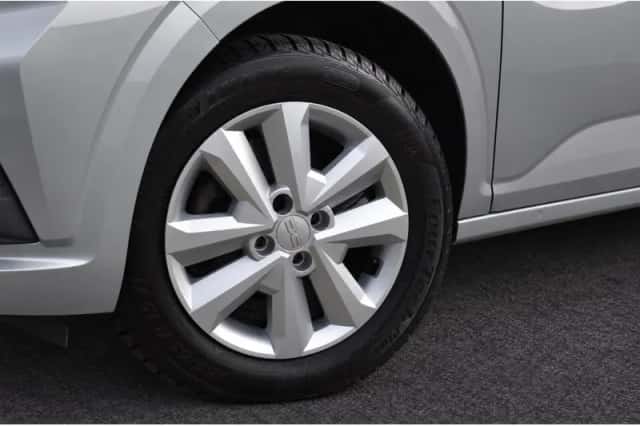 Dacia Sandero (2023) thumbnail 6