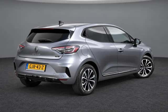 Renault Clio (2024) thumbnail 3