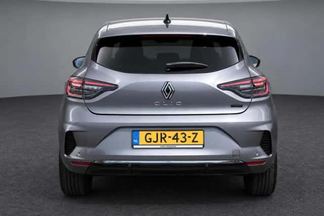 Renault Clio (2024) thumbnail 6
