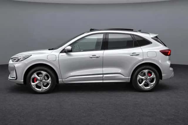 Ford Kuga (2025) thumbnail 4