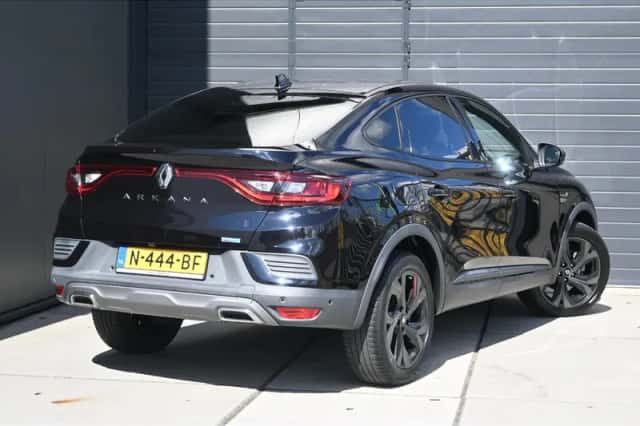 Renault Arkana (2021) thumbnail 2